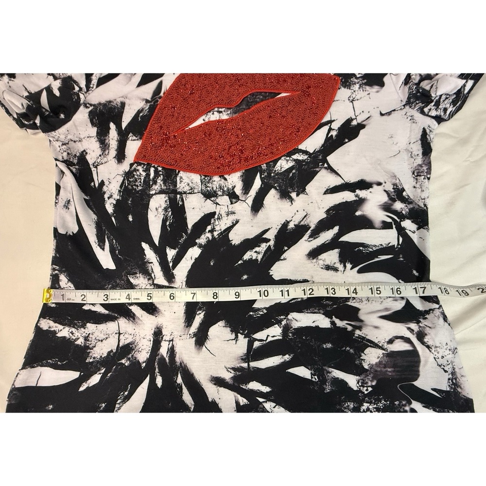 Pesion Black and White Abstract T-Shirt with Red Sequined Lips M Graphic Y2K - Picture 6 of 10